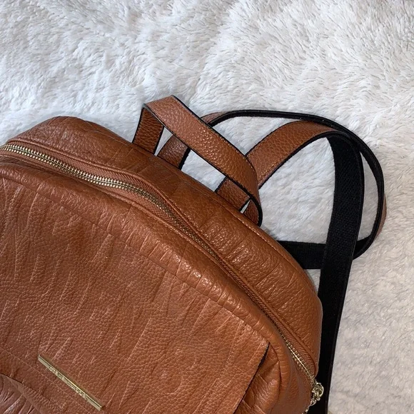 Steve Madden Tan Leather mini backpack purse with tassel and many compartments - Picture 4 of 7